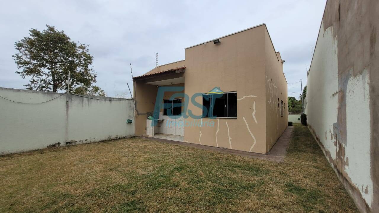 Casa à venda com 3 quartos, 200m² - Foto 2