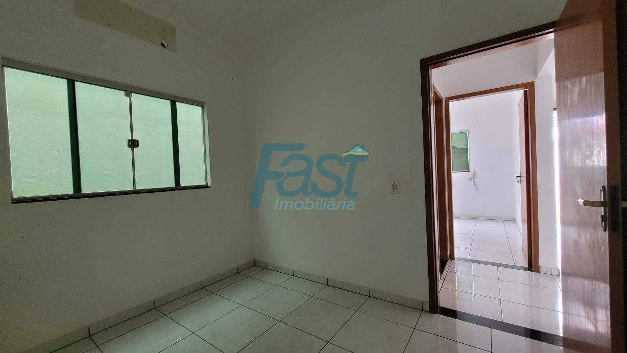 Casa à venda com 3 quartos, 200m² - Foto 4