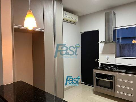 Casa de Condomínio à venda com 2 quartos, 250m² - Foto 3