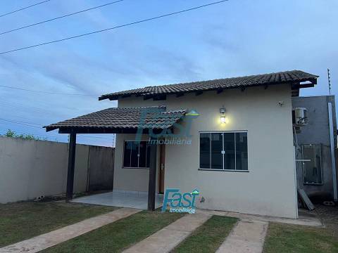 Casa de Condomínio à venda com 2 quartos, 250m² - Foto 1