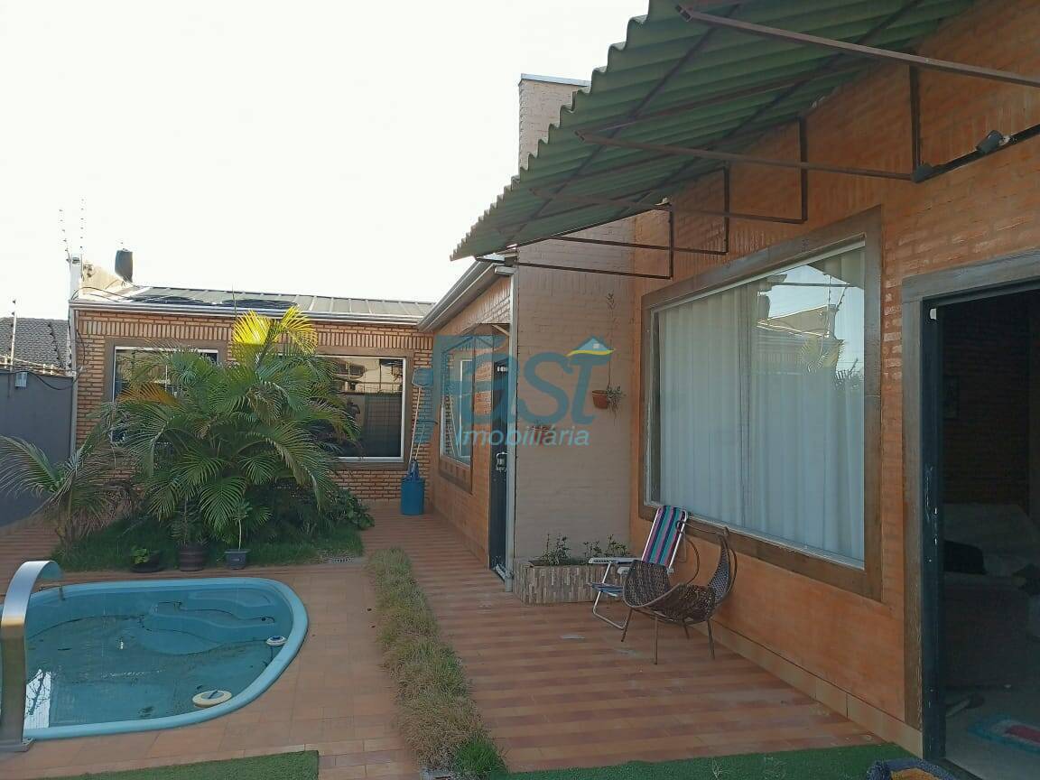 Casa à venda com 2 quartos, 200m² - Foto 9