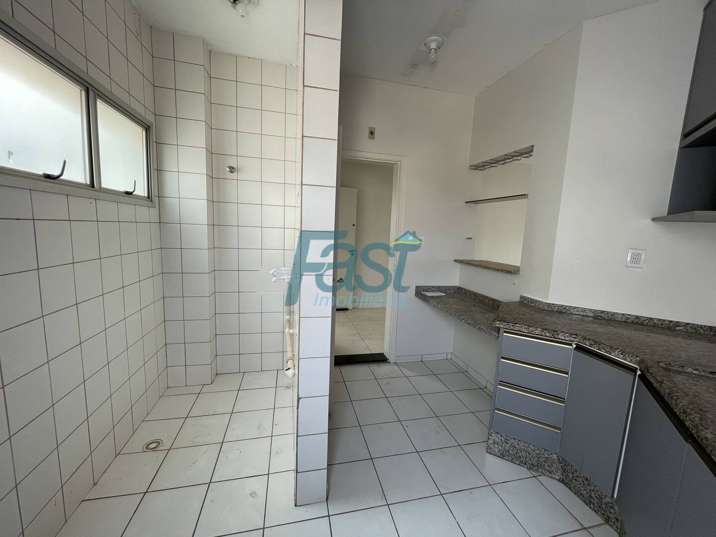 Apartamento à venda com 2 quartos, 71m² - Foto 4