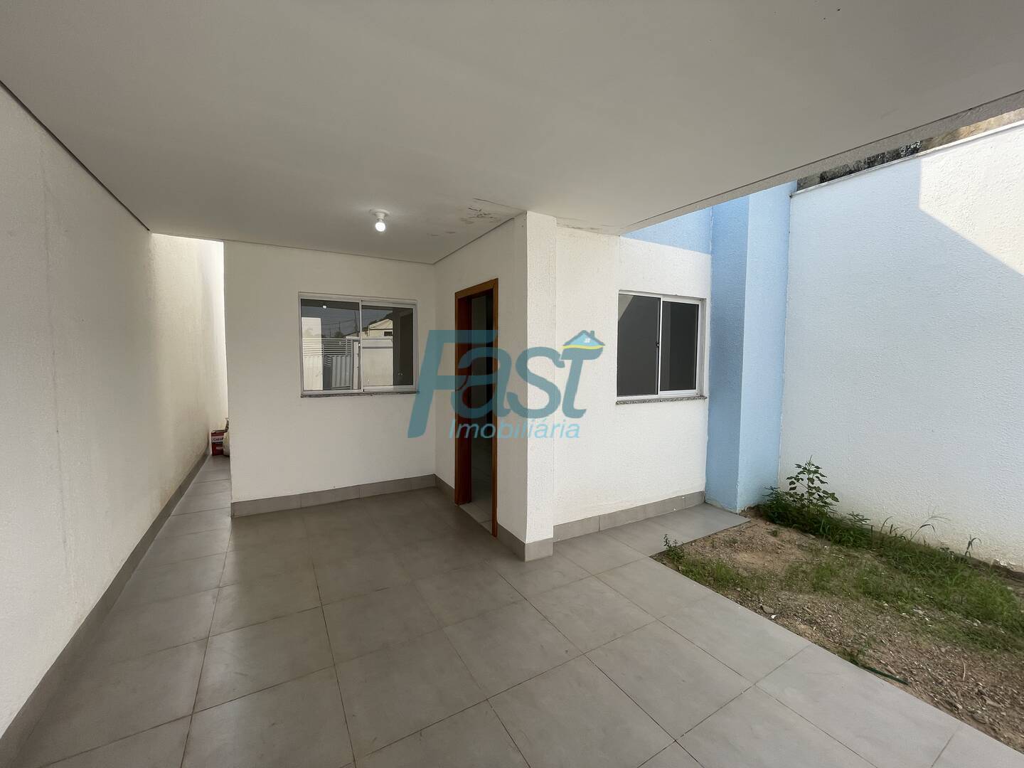 Casa à venda com 3 quartos, 180m² - Foto 2