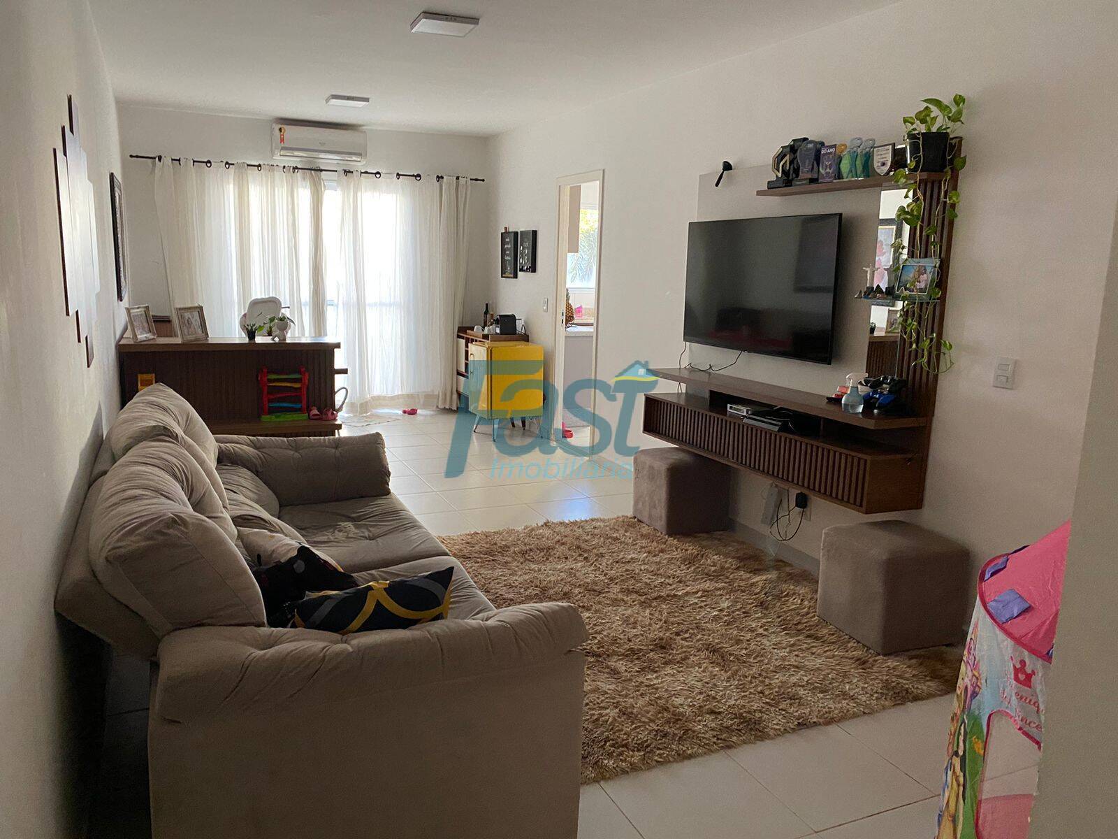 Casa de Condomínio à venda com 3 quartos, 130m² - Foto 1