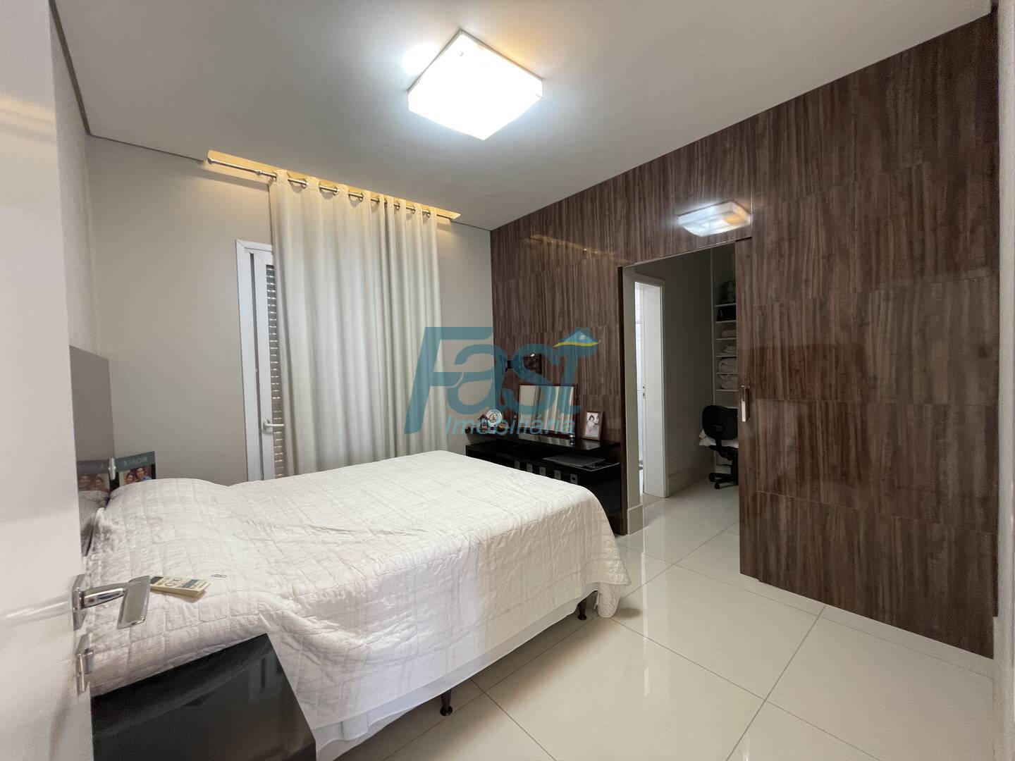 Casa de Condomínio à venda com 4 quartos, 398m² - Foto 11