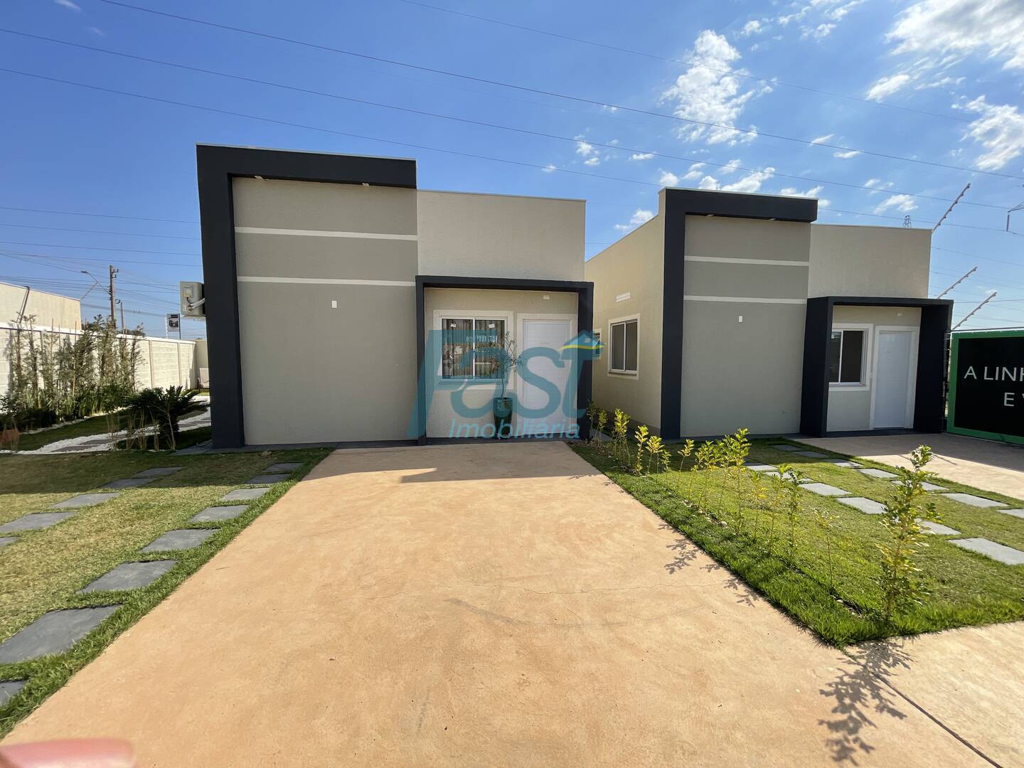 Casa de Condomínio à venda com 2 quartos, 57m² - Foto 2