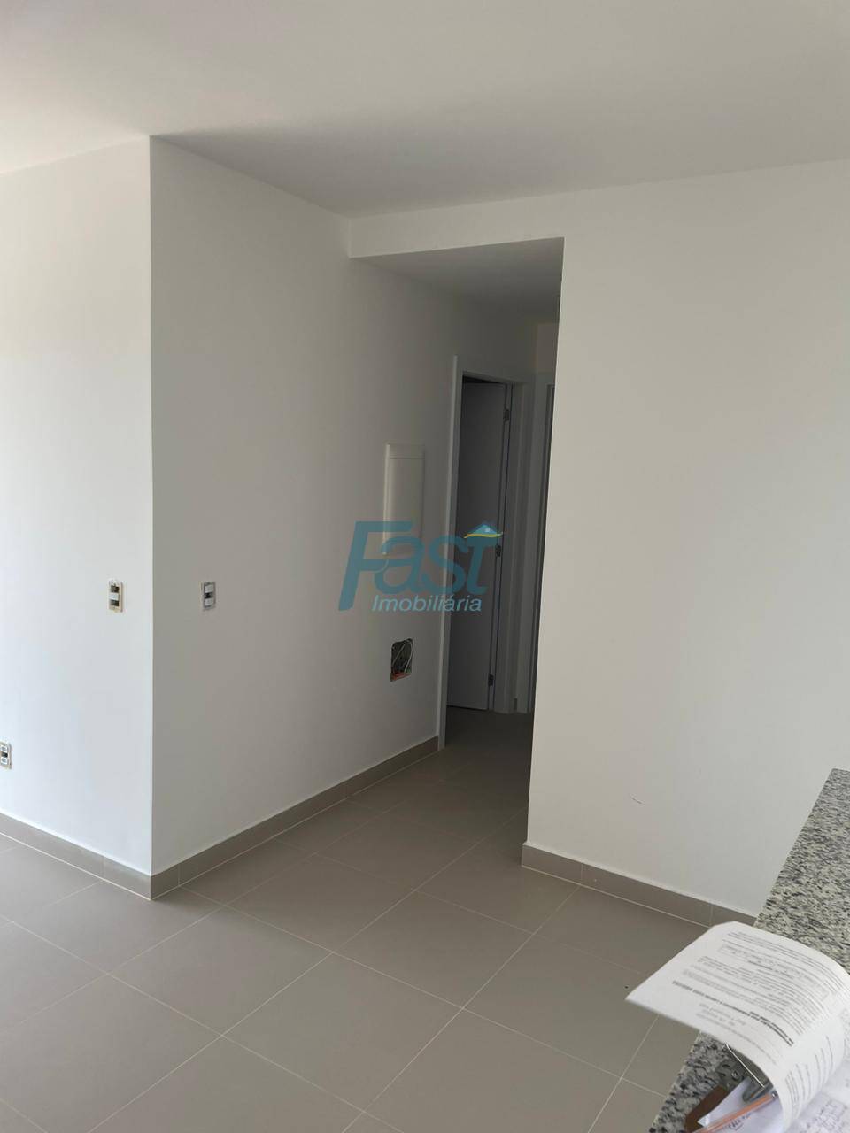 Apartamento à venda com 2 quartos, 63m² - Foto 4