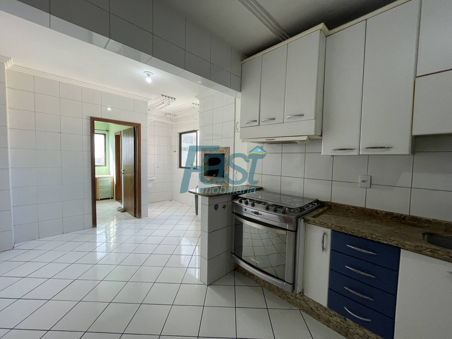 Apartamento à venda com 3 quartos, 216m² - Foto 10