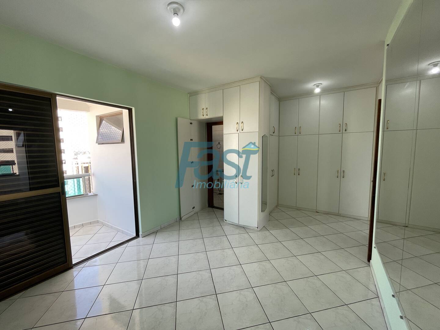 Apartamento à venda com 3 quartos, 216m² - Foto 15