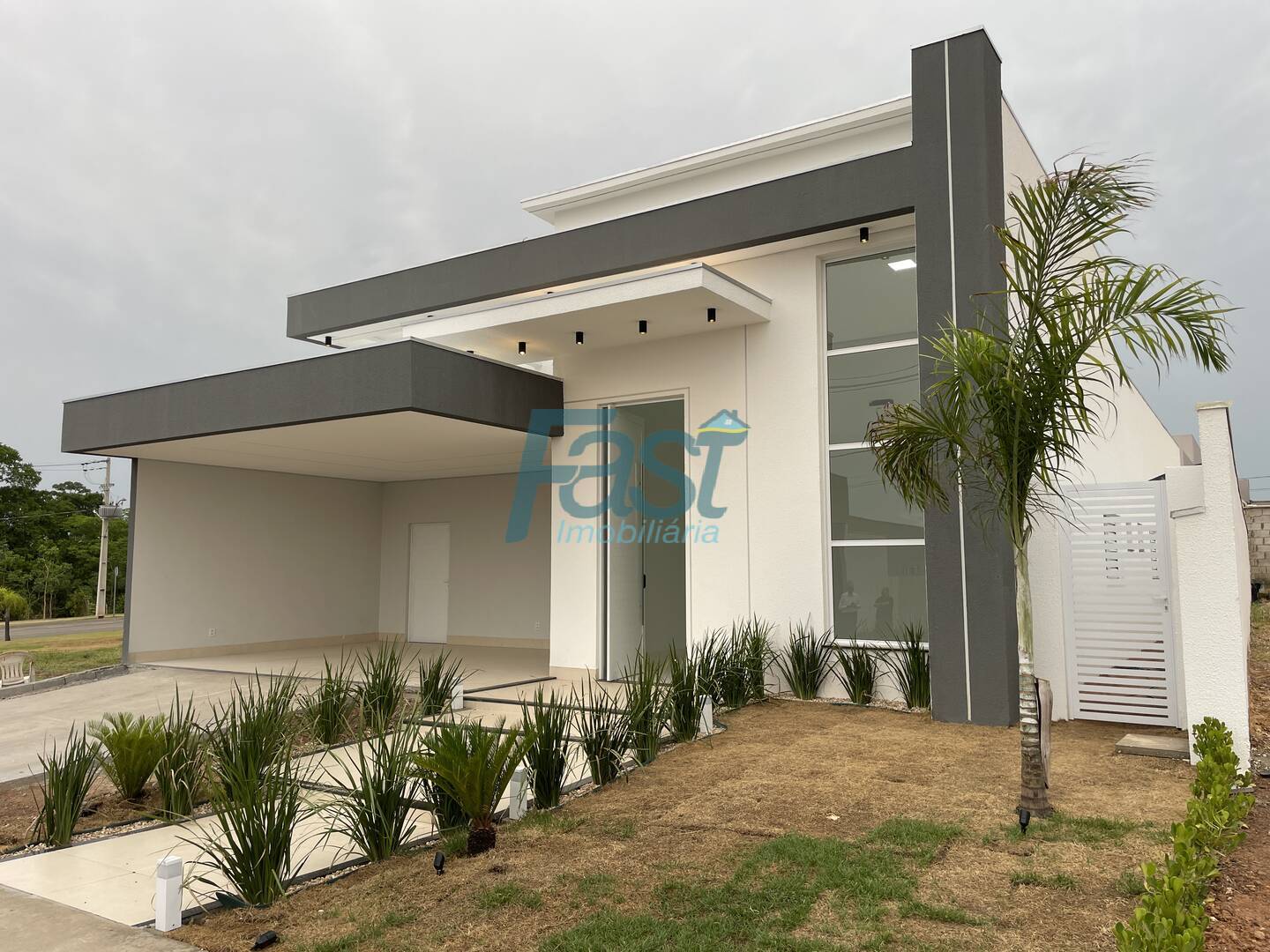 Casa de Condomínio à venda com 3 quartos, 398m² - Foto 1