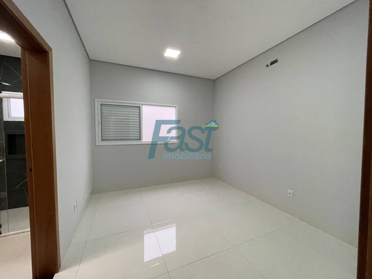 Casa de Condomínio à venda com 3 quartos, 398m² - Foto 9