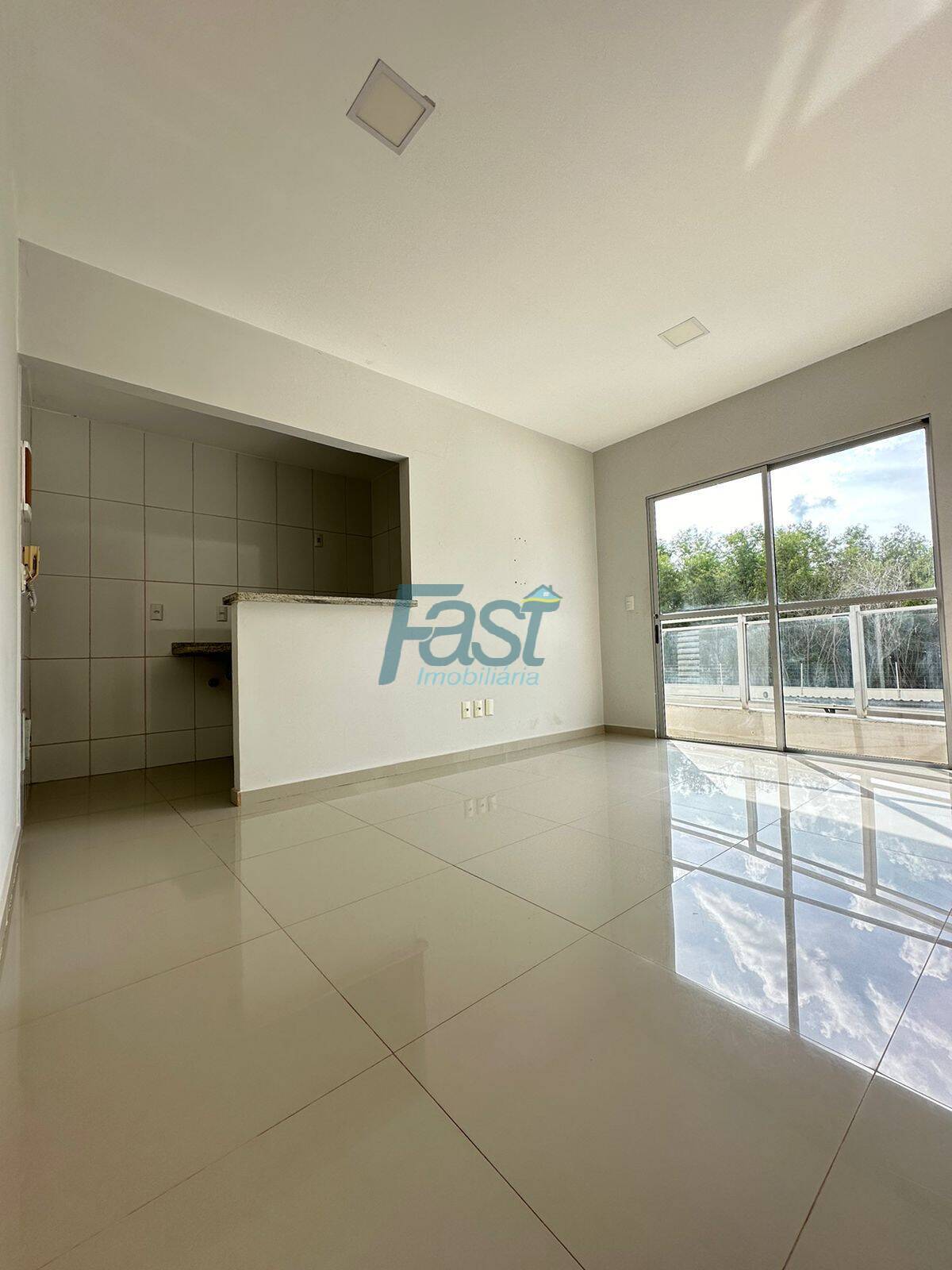 Apartamento à venda com 2 quartos, 56m² - Foto 1