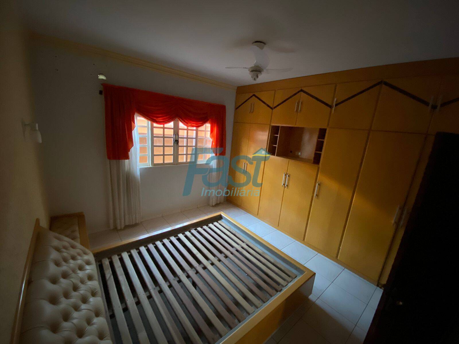 Casa à venda com 3 quartos, 300m² - Foto 25